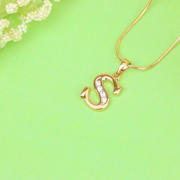 "Rose Gold Letter S Pendant with Sparkling Crystals – Elegant Finish, XPPT1368 - Picture 9 of 13